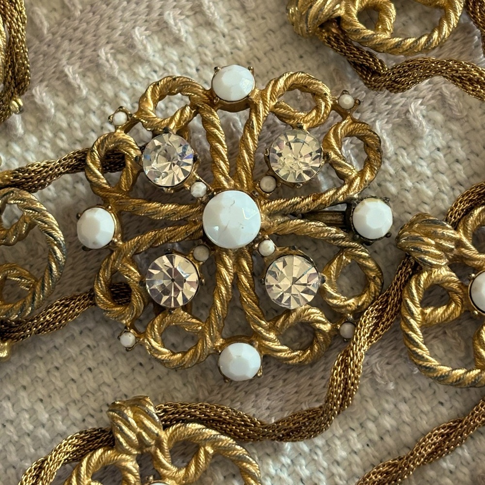JULIANA D&E Vintage Gold Twisted Mesh Metal Milk Glass & Rhinestone Belt